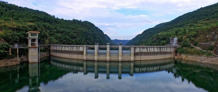 摄图网_501580704_wx_凤凰长潭岗水库（非企业商用）.jpg
