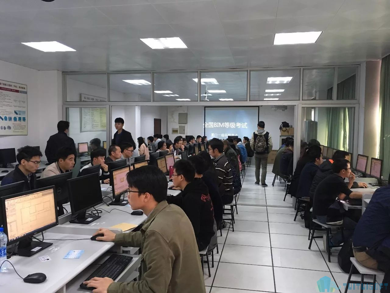 腿腿教学网-Bim考试方式都是机考吗？考点在哪里？