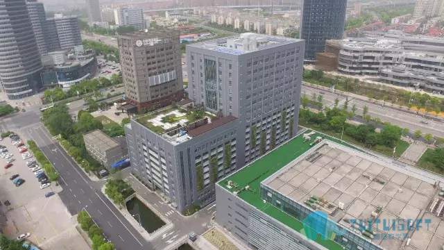 01.jpg