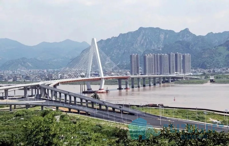 01.jpg 腿腿教学网-BIM案例丨国内首个采用“BIM+互联网”全生命周期信息化协同管理的桥梁工程