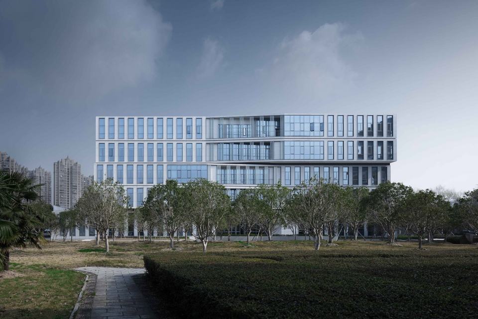 腿腿教学网-幕墙BIM应用案例：BIM如何应用在大学教学楼？