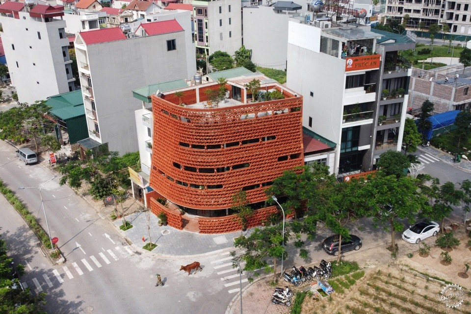 可持续建筑：用“垃圾”雕刻出的废墟美学第17张图片