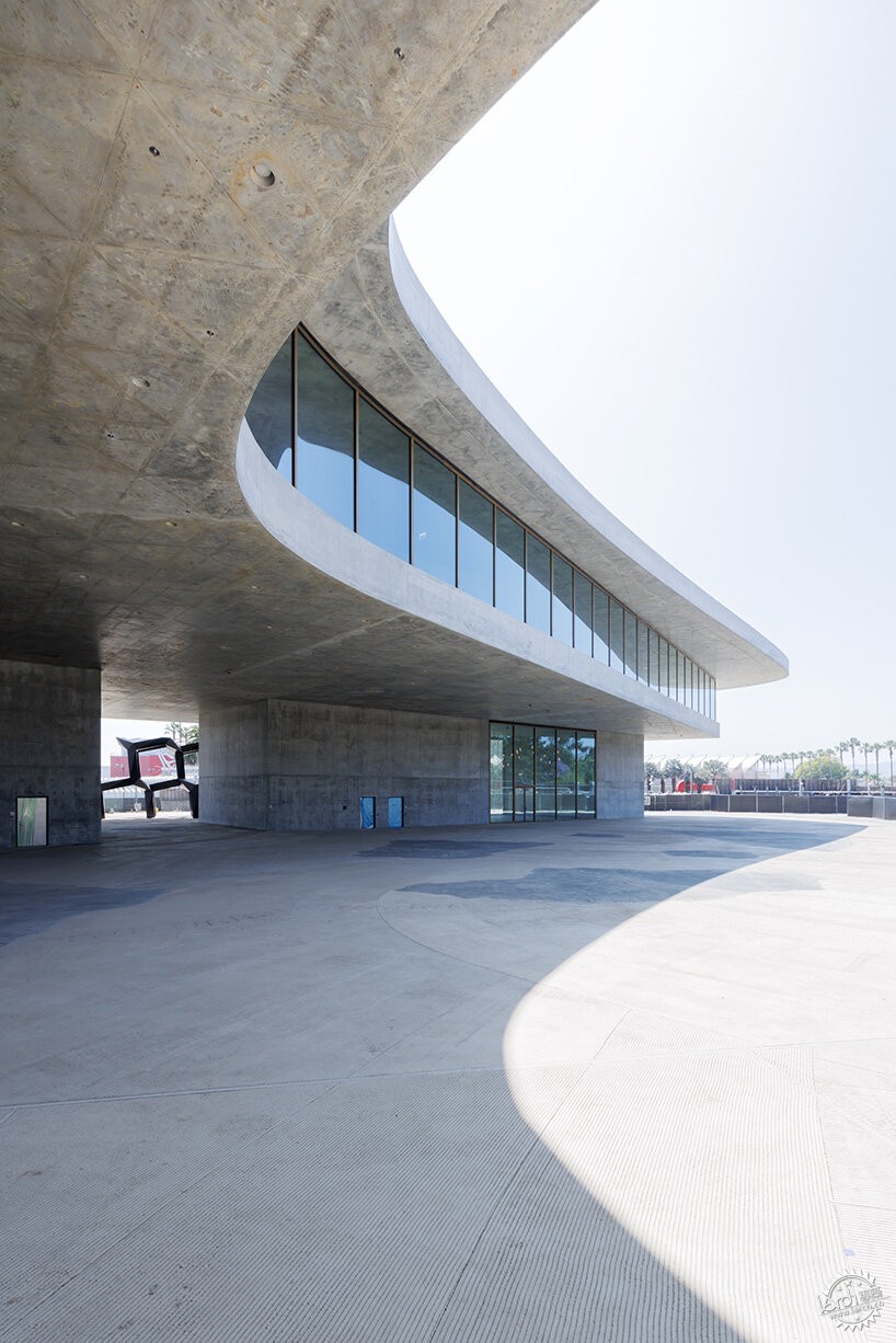 拆4座老馆建的这座“漂浮地标”，玻璃幕墙轻盈，2025年先开放餐饮区“尝鲜”第3张图片