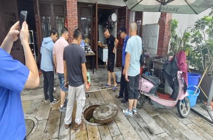 深入执法检查，聚焦源头整治违规排水