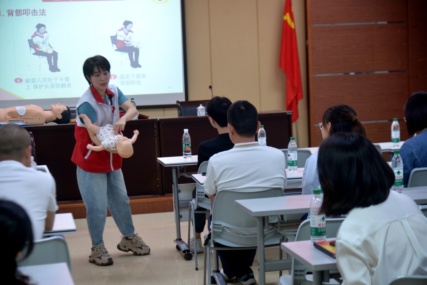 “救”在身边 机关先行 | 市住建局开展应急救护普及培训系列活动 “救”在身边 机关先行 | 市住建局开展应急救护普及培训系列活动
