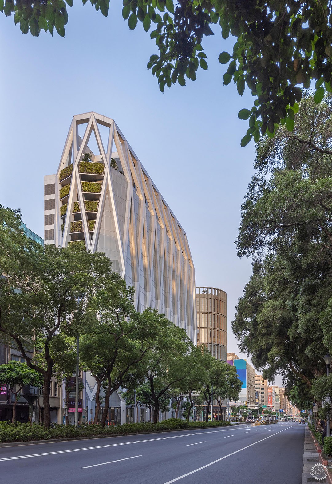 上海商业储蓄银行总行大楼：在后高技派时代建构可持续的金融建筑第33张图片