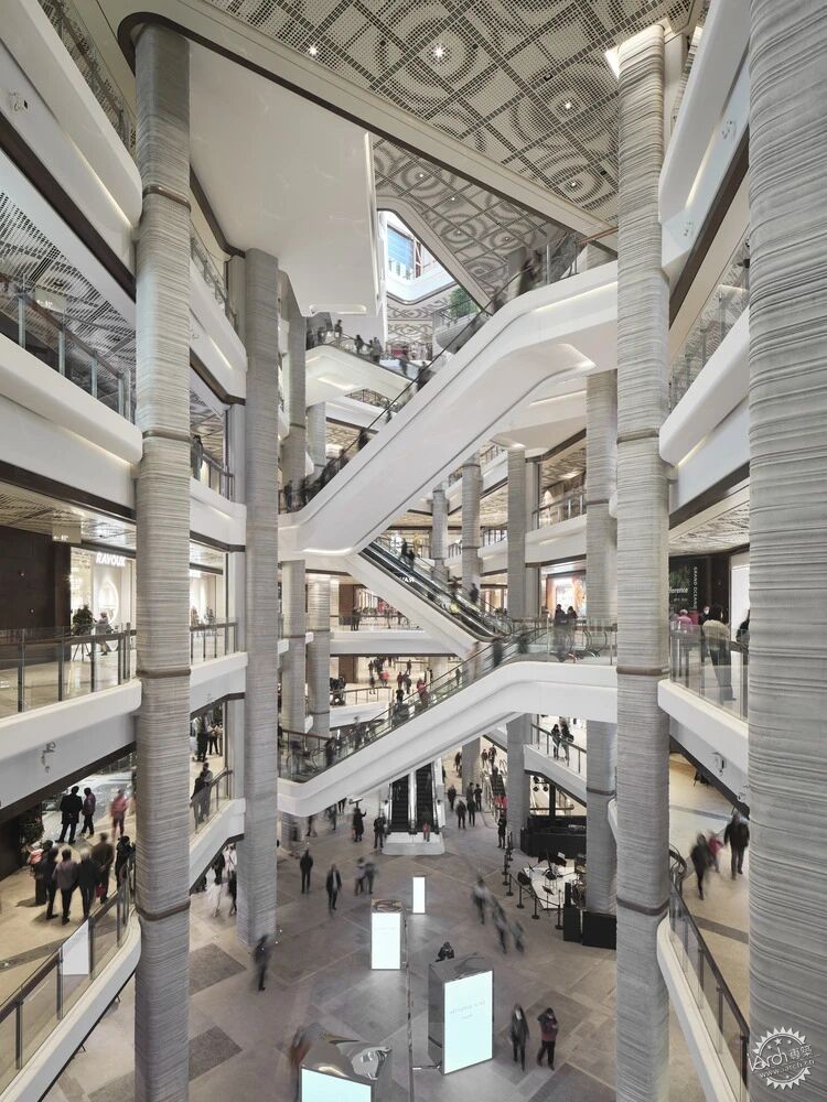 商场还能长成山、变成塔、变成森林？第9张图片