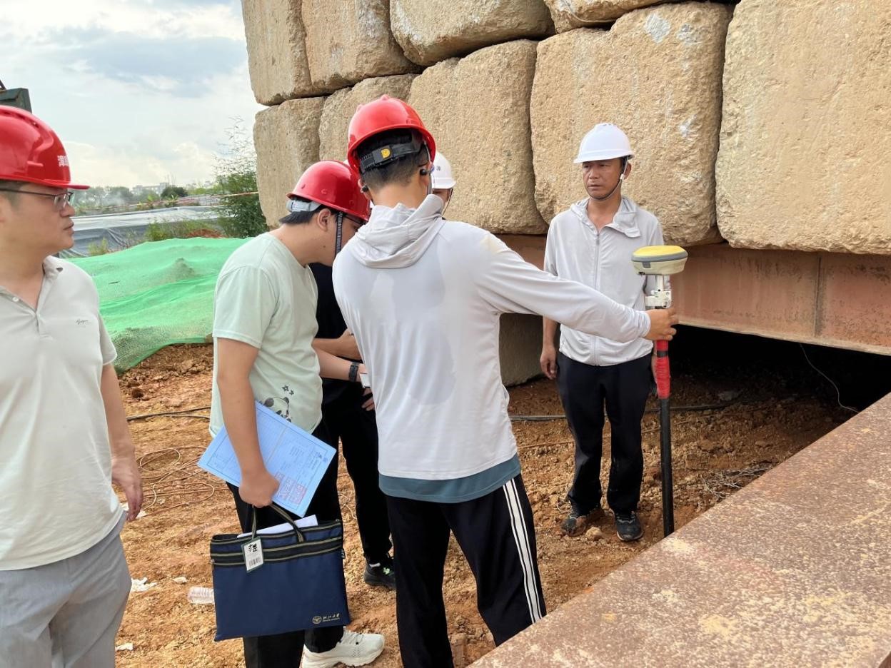 专心致“质”,共建质量强市 专心致“质”,共建质量强市