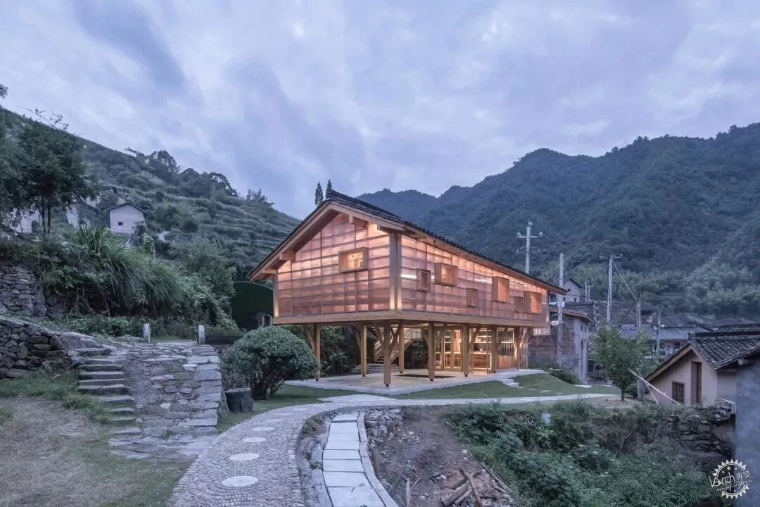 从在地文化到“超级符号"：乡村文旅的微型建筑为何成为流量密码？第7张图片