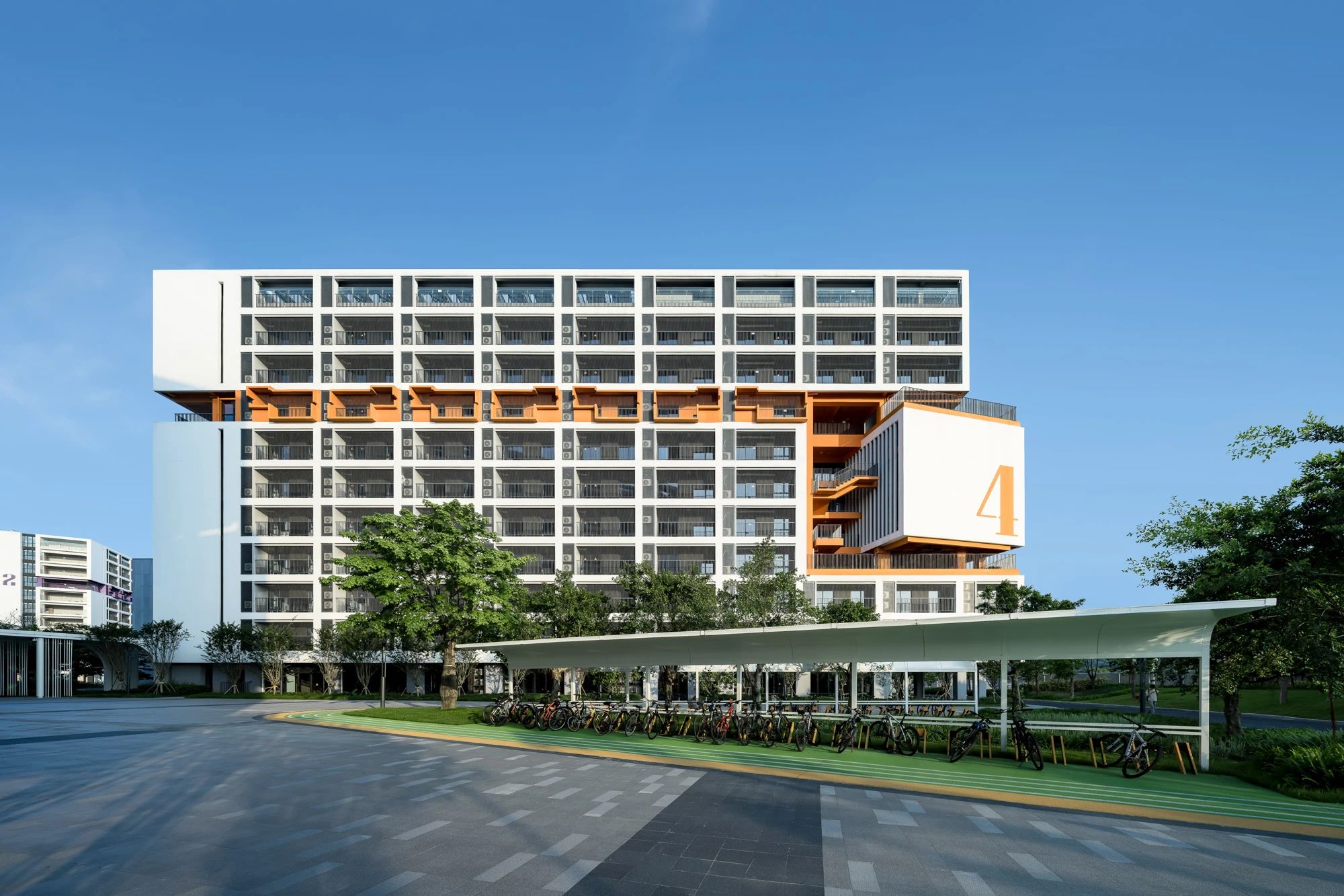 北师香港浸会大学二期校园，钟灵毓秀，碧水绕亭第16张图片