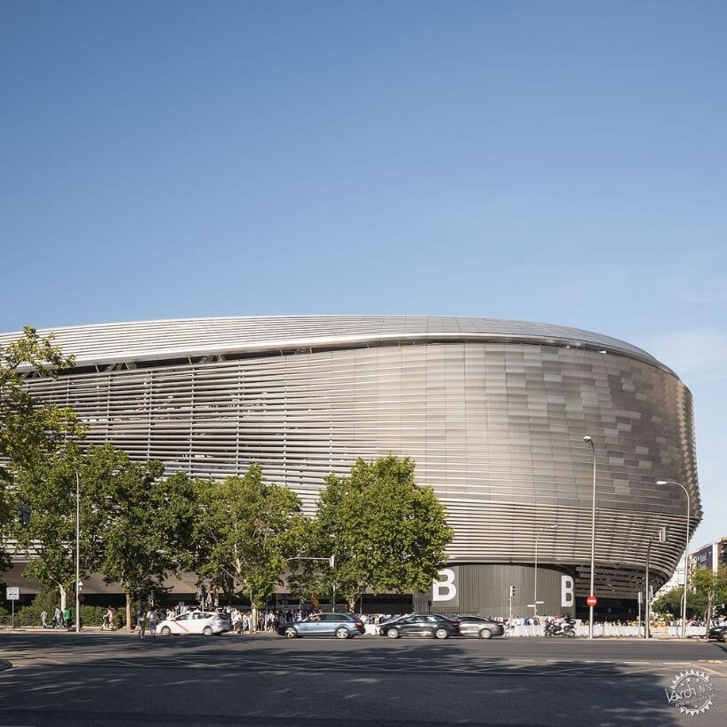 “钢铁侠”降临！圣地亚哥Bernabéu体育馆上演“金属风暴”改造记第3张图片