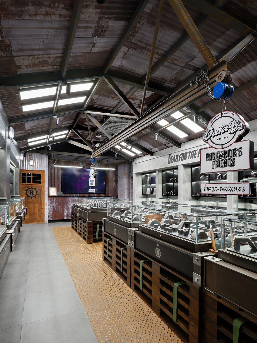 游走在两个不同性格的车库之间 - ROCK&RIDE 北京三里屯太古里店第8张图片