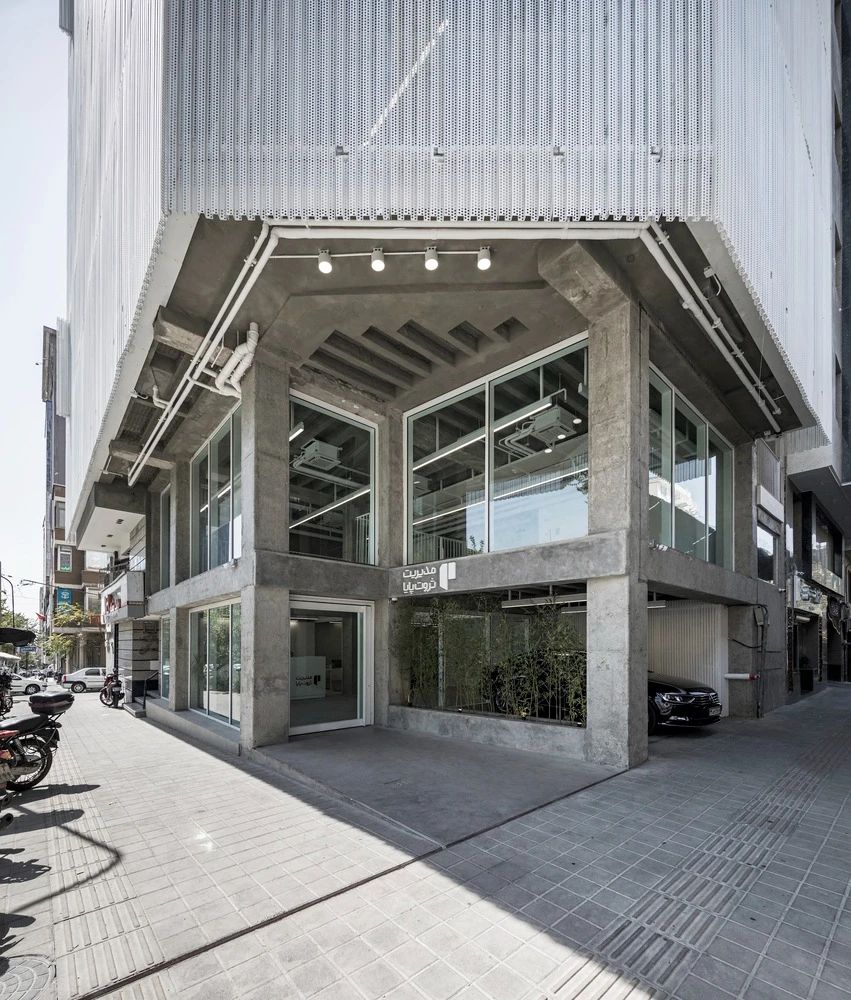 老楼焕新记，穿孔铝板为老建筑穿上新衣第5张图片