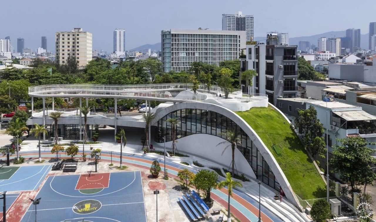 城市中的绿色螺旋，是建筑还是艺术品？第3张图片