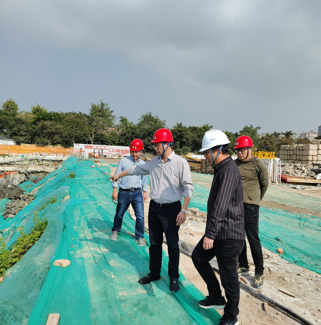 市住建局领导带队督导检查中心城区建筑工地扬尘治理情况 市住建局领导带队督导检查中心城区建筑工地扬尘治理情况