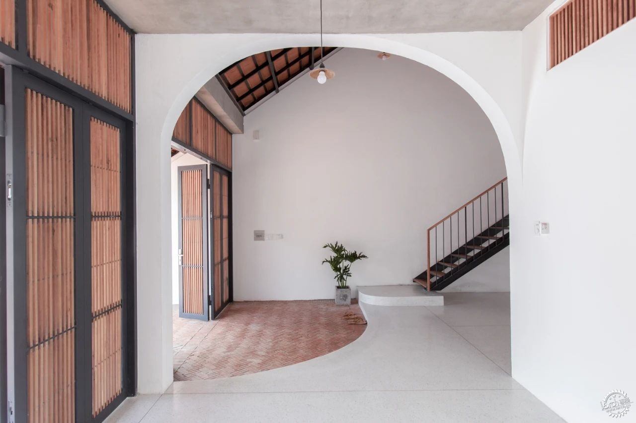 明明是新房子，咋来的老味道？｜瓦屋住宅Tile Roof House第15张图片