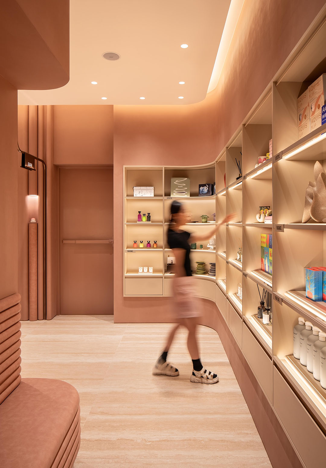 Joyce Beauty 兴业太古汇店，步入柔粉沙丘之境第9张图片