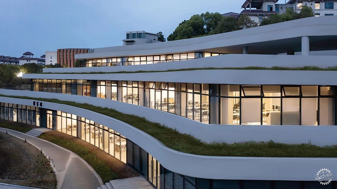 长沙市南雅中学图书馆 / 中机国际罗劲工作室第27张图片