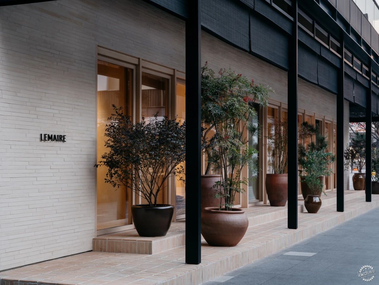从闹市到日常：Lemaire 成都太古里精品店第6张图片