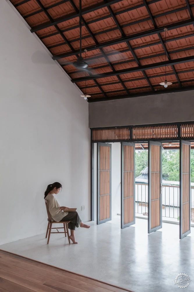 明明是新房子，咋来的老味道？｜瓦屋住宅Tile Roof House第7张图片