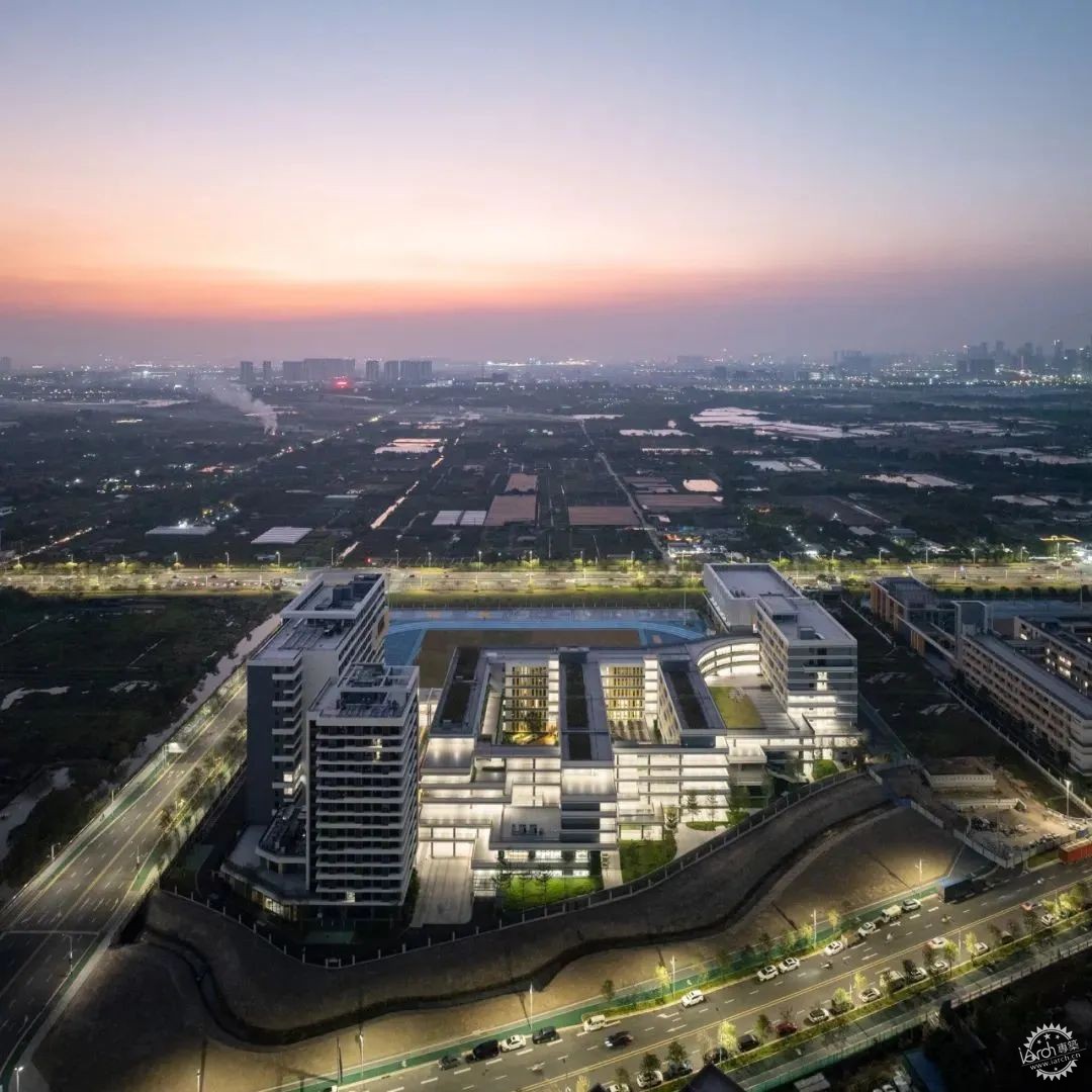 绿色生态校园：华东师范大学附属顺德美的学校（二期）第27张图片