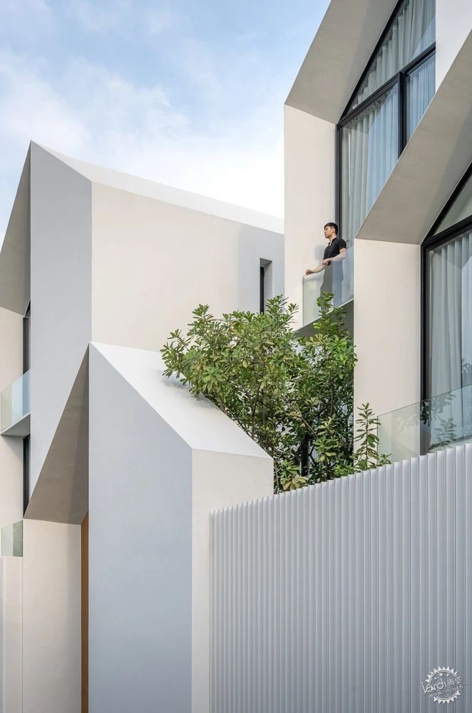 空间里的建筑诗意，温馨与设计并存的家第4张图片