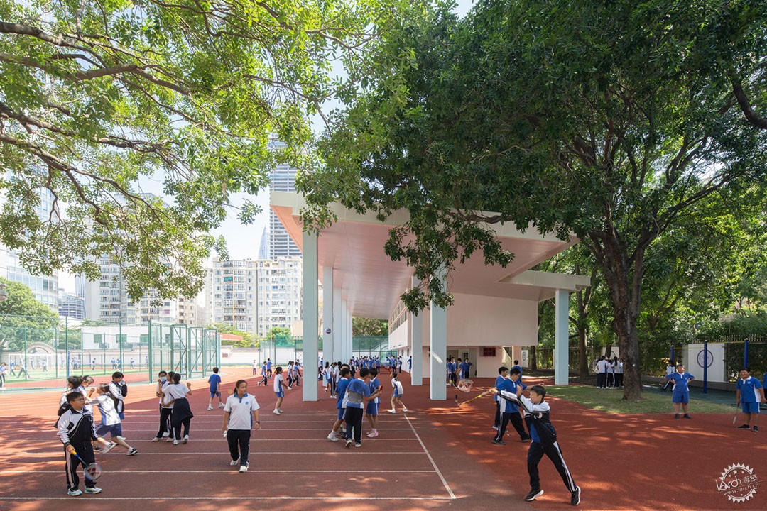 学府中学打造户外天堂，告别日晒雨淋的体育课第9张图片