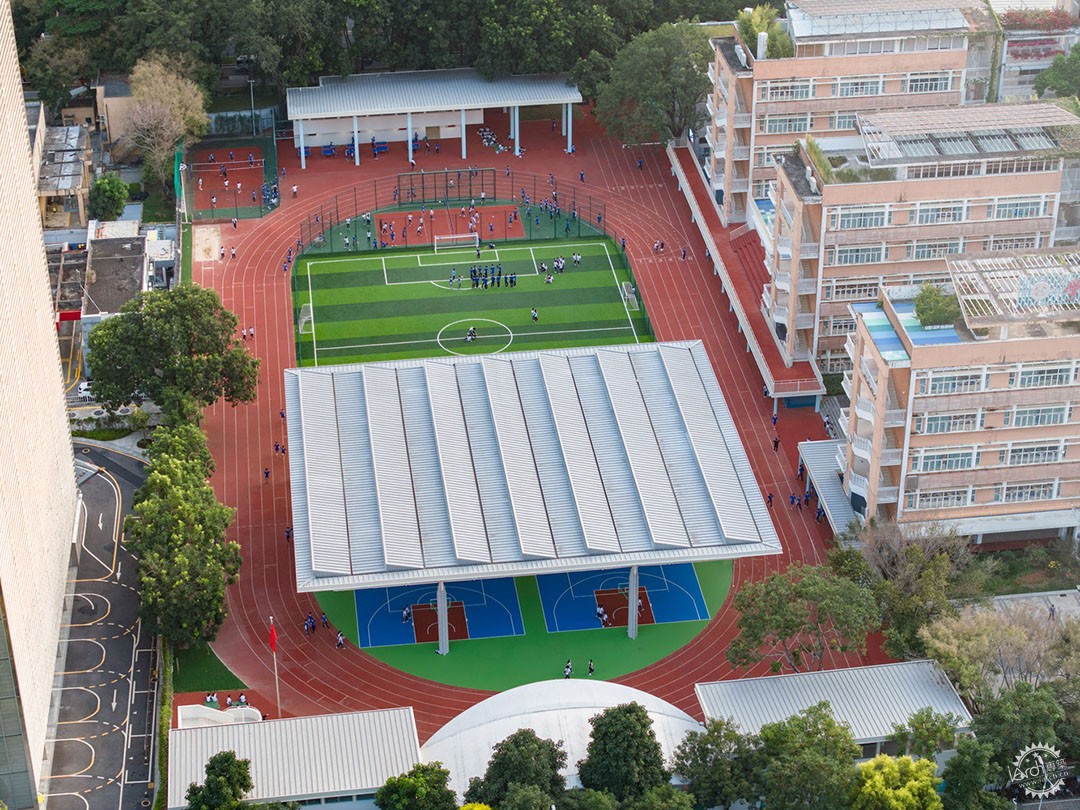 学府中学打造户外天堂，告别日晒雨淋的体育课第3张图片