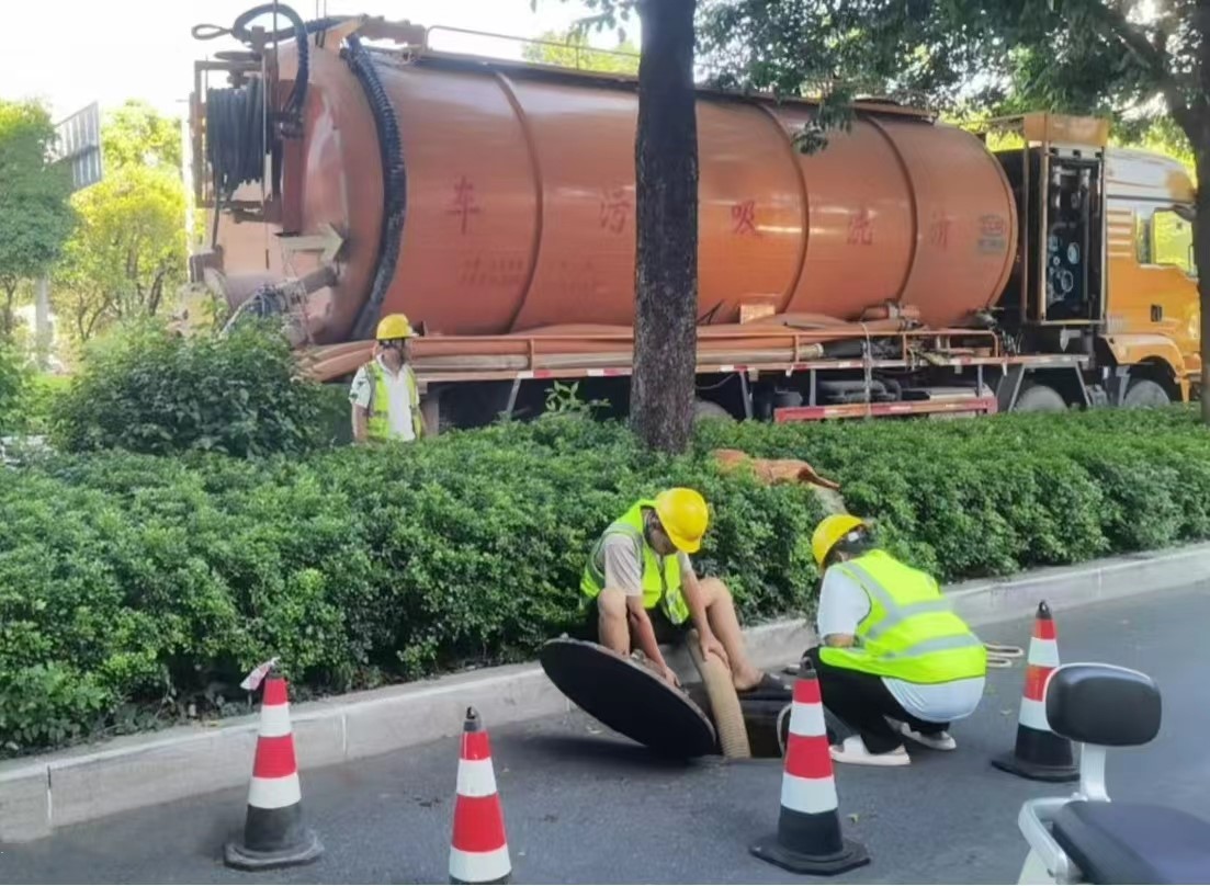 漳州市供排水中心积极防御应对台风“康妮” 漳州市供排水中心积极防御应对台风“康妮”