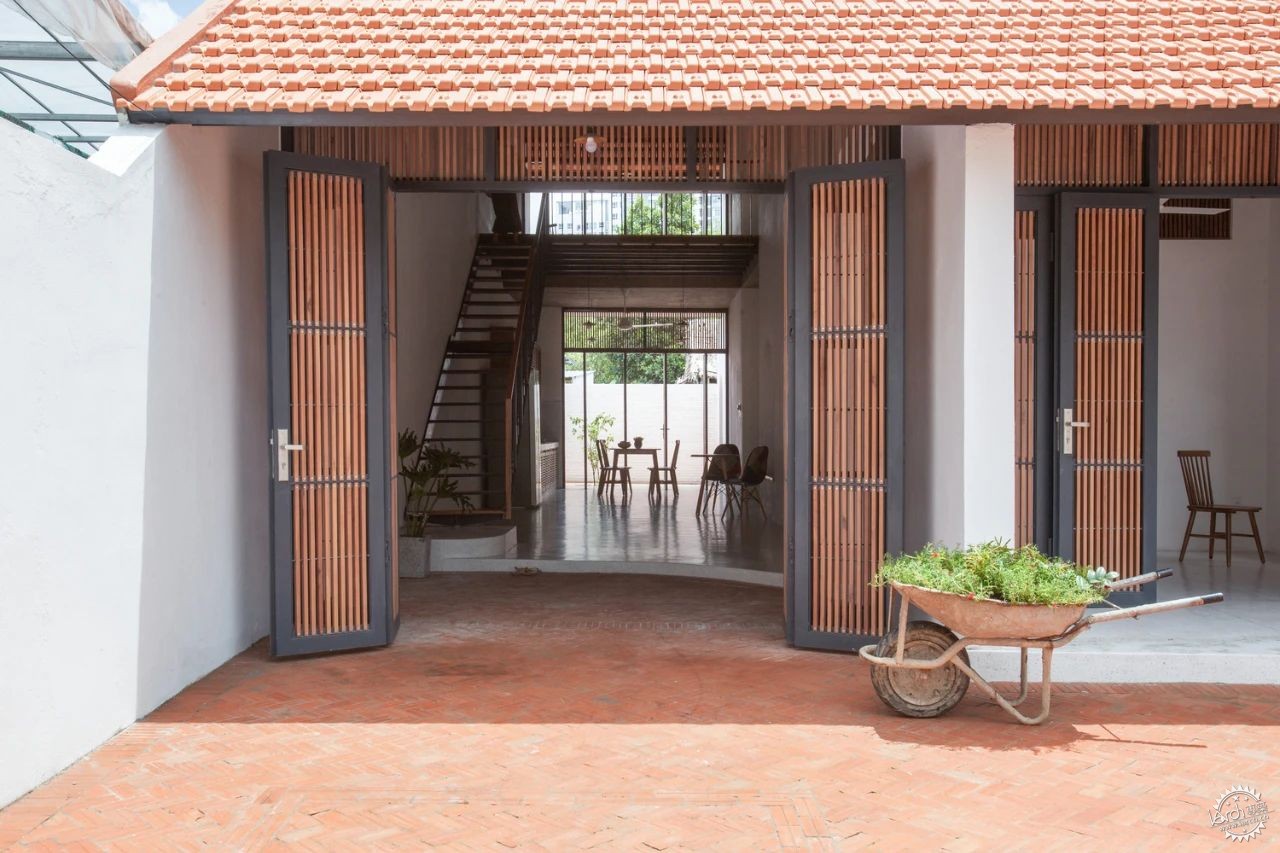 明明是新房子，咋来的老味道？｜瓦屋住宅Tile Roof House第11张图片