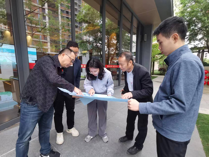 龙海区丨脚踏实地护园林,以绿援建拓新城 龙海区丨脚踏实地护园林,以绿援建拓新城