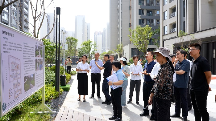 0国家专家组对我市海绵城市建设示范工作开展绩效评价现场复核(孝感日报)1.jpg