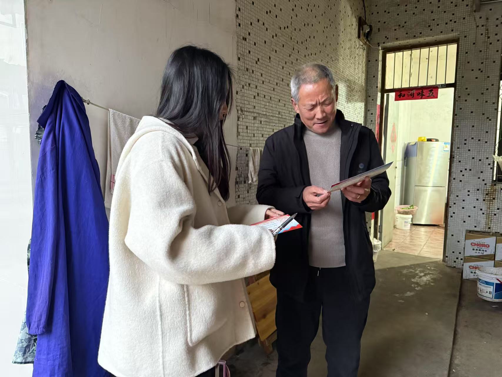 0安陆：“我在群众身边” 见行动 加装电梯咨询热潮涌.jpg