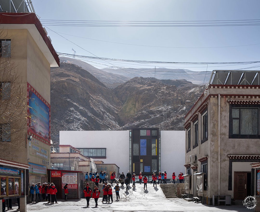洛扎县中学多功能艺术中心 | 光之峡谷第17张图片