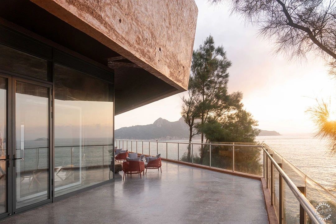 隐于地下，可观沧海：东海一号公路边的“洞见·蓝”空间第12张图片
