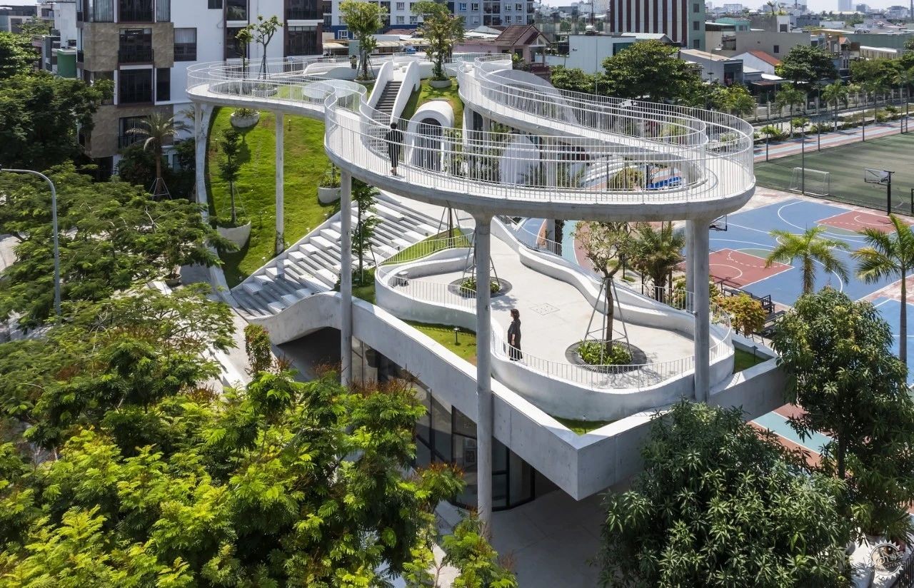 城市中的绿色螺旋，是建筑还是艺术品？第12张图片
