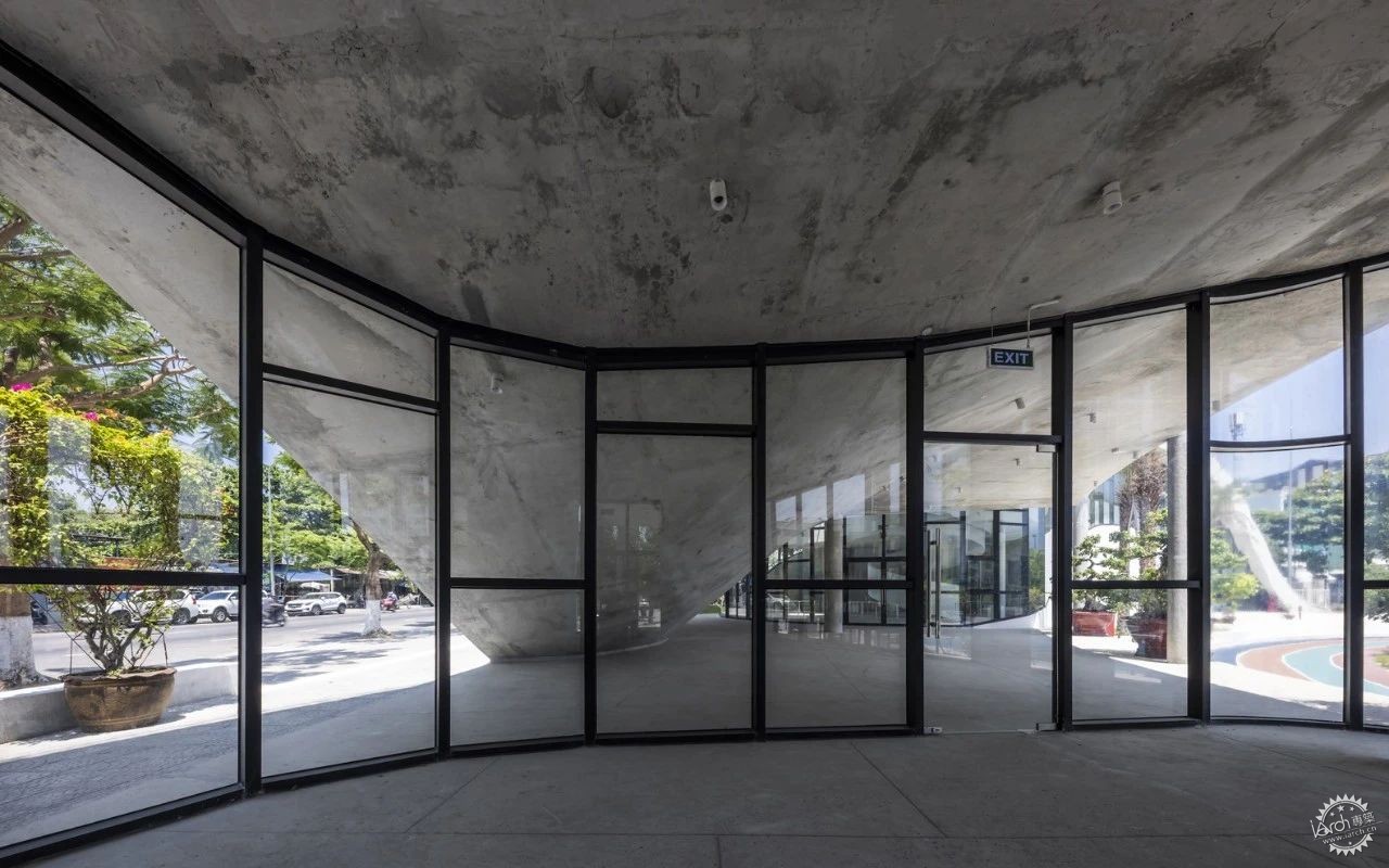 城市中的绿色螺旋，是建筑还是艺术品？第25张图片
