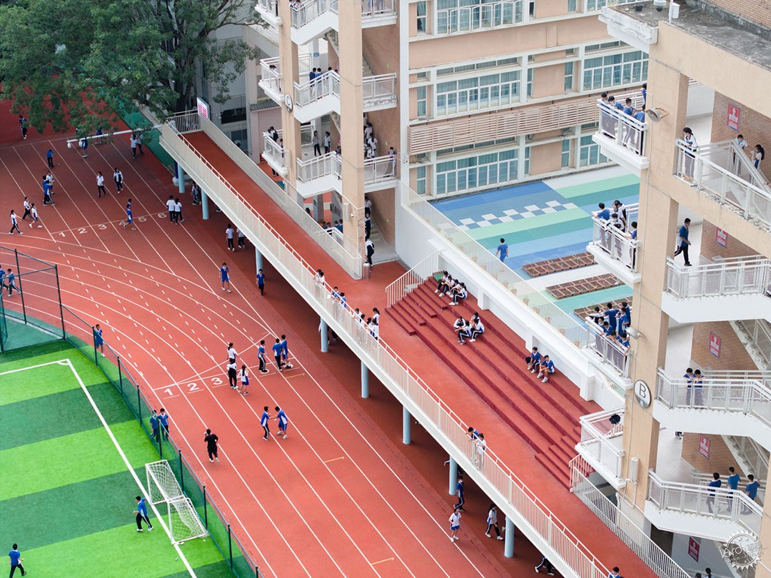 学府中学打造户外天堂，告别日晒雨淋的体育课第2张图片