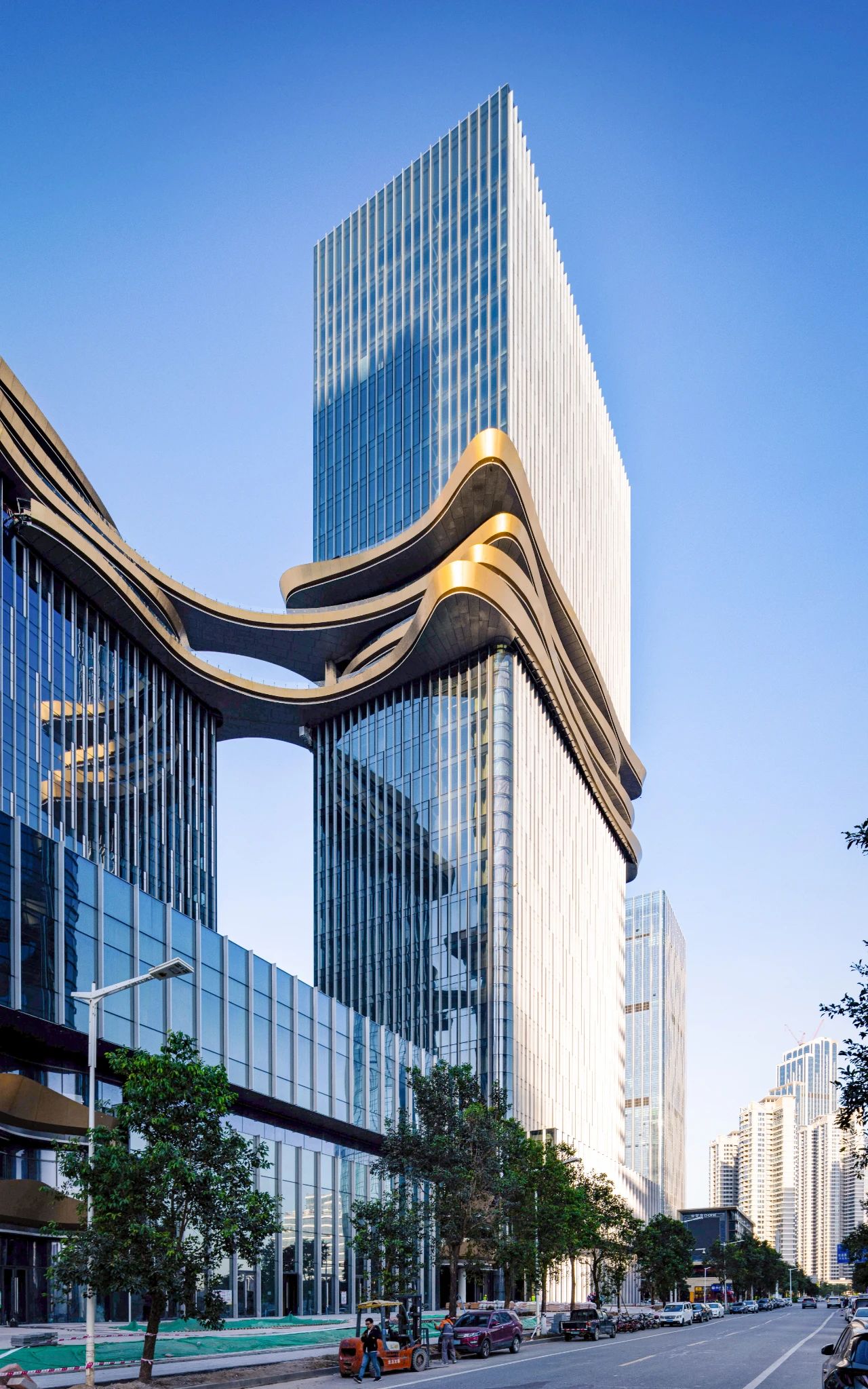 横琴铁建广场： 珠海“天空之桥” 联通综合体第11张图片