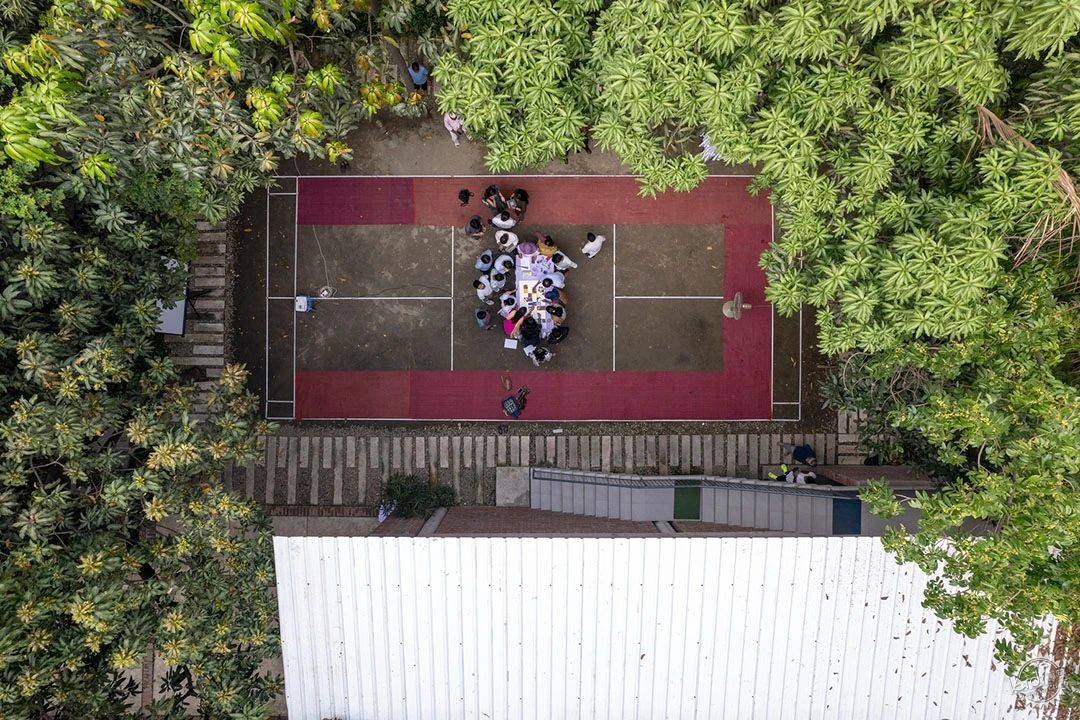 怀旧雨亭——孟加拉建筑师打造亲生物凉亭，唤醒怀旧记忆第5张图片
