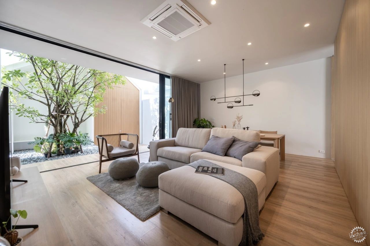 空间里的建筑诗意，温馨与设计并存的家第8张图片