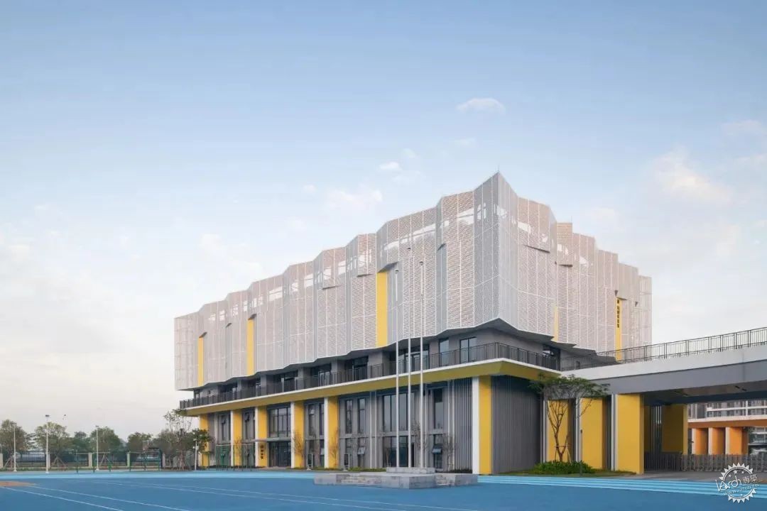 绿色生态校园：华东师范大学附属顺德美的学校（二期）第11张图片