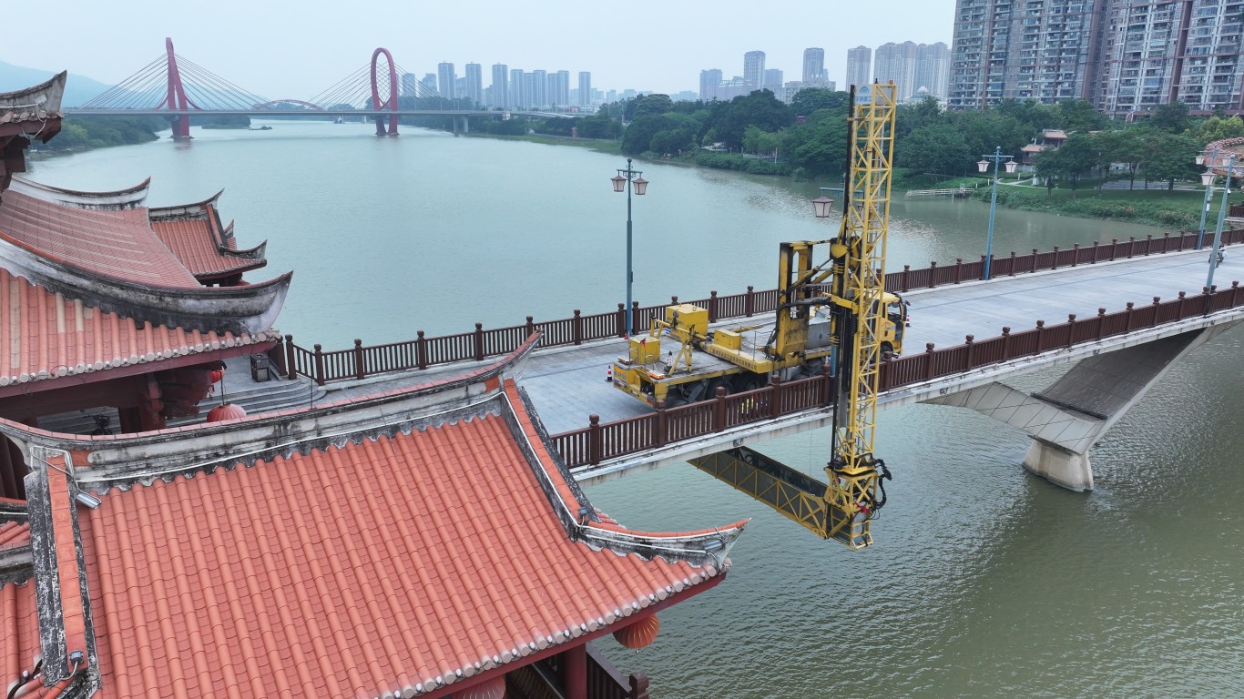 桥梁守护:以维护之力,筑民生通途 桥梁守护:以维护之力,筑民生通途