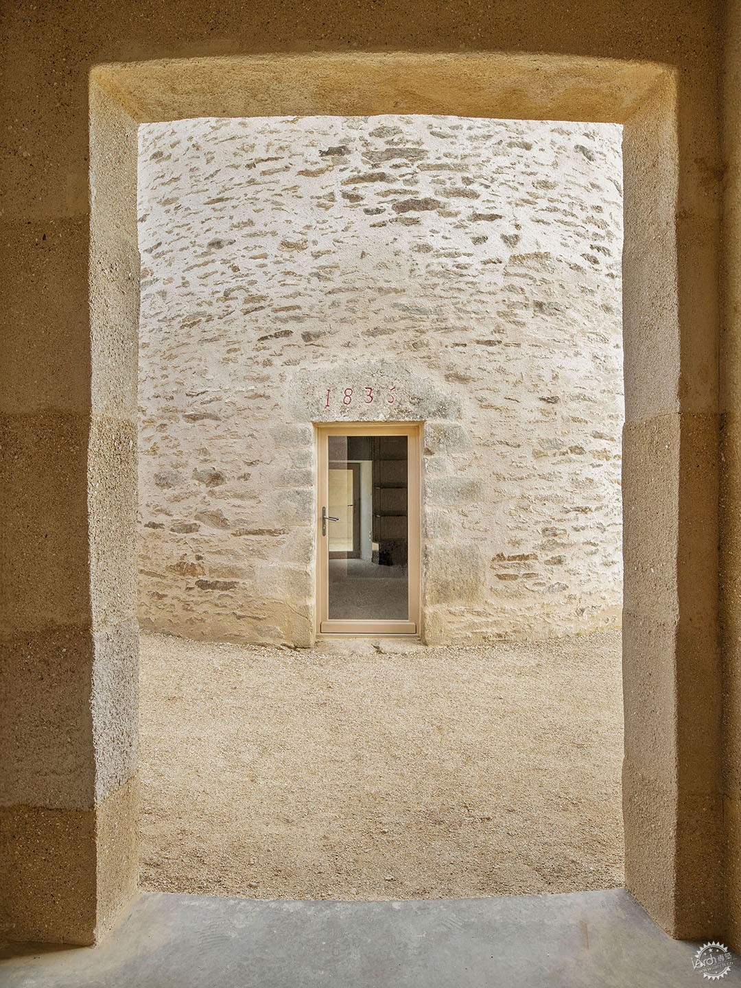 磨坊里的秘密酒庄满足你对半地下圆形建筑探秘得好奇心第21张图片