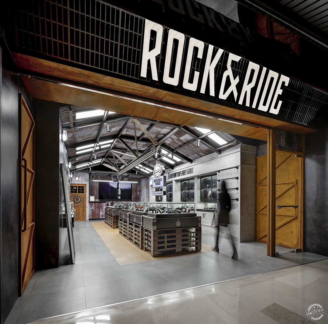 游走在两个不同性格的车库之间 - ROCK&RIDE 北京三里屯太古里店第2张图片