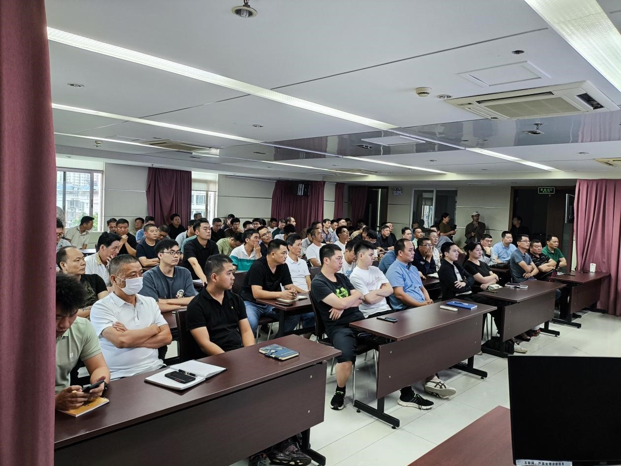 全市新开工项目质量安全技术交底会暨高处作业专题行动培训会召开