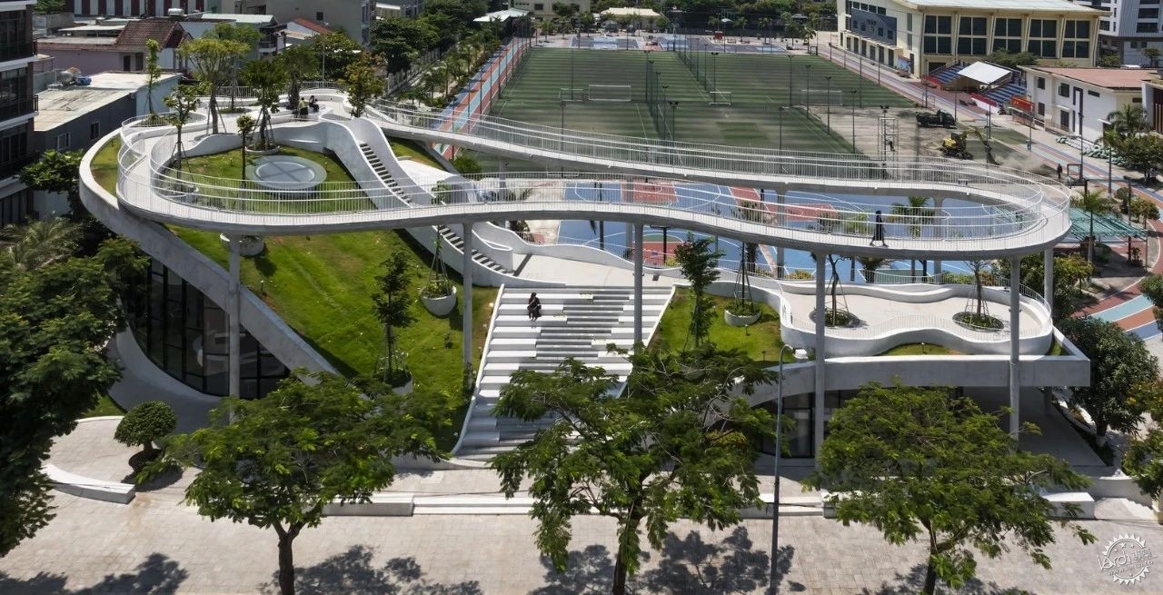 城市中的绿色螺旋，是建筑还是艺术品？第9张图片
