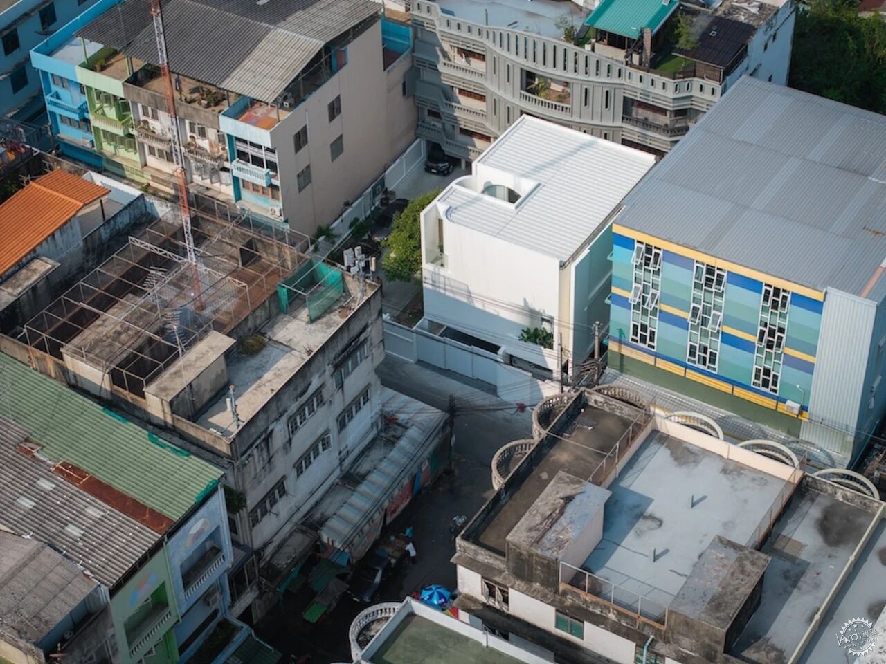 也曾对艺术馆心动？这家人把这5个设计照搬回家，直接住进「每日画廊」！第6张图片