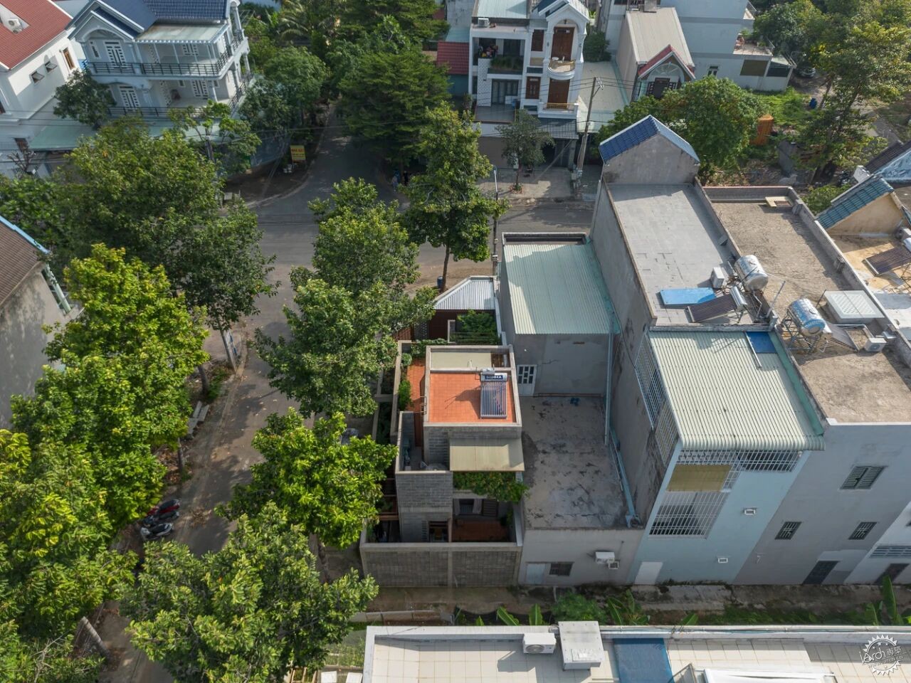 极简、在地、生态，从菜园到冥想空间——一栋越南自建房的生活哲学第15张图片