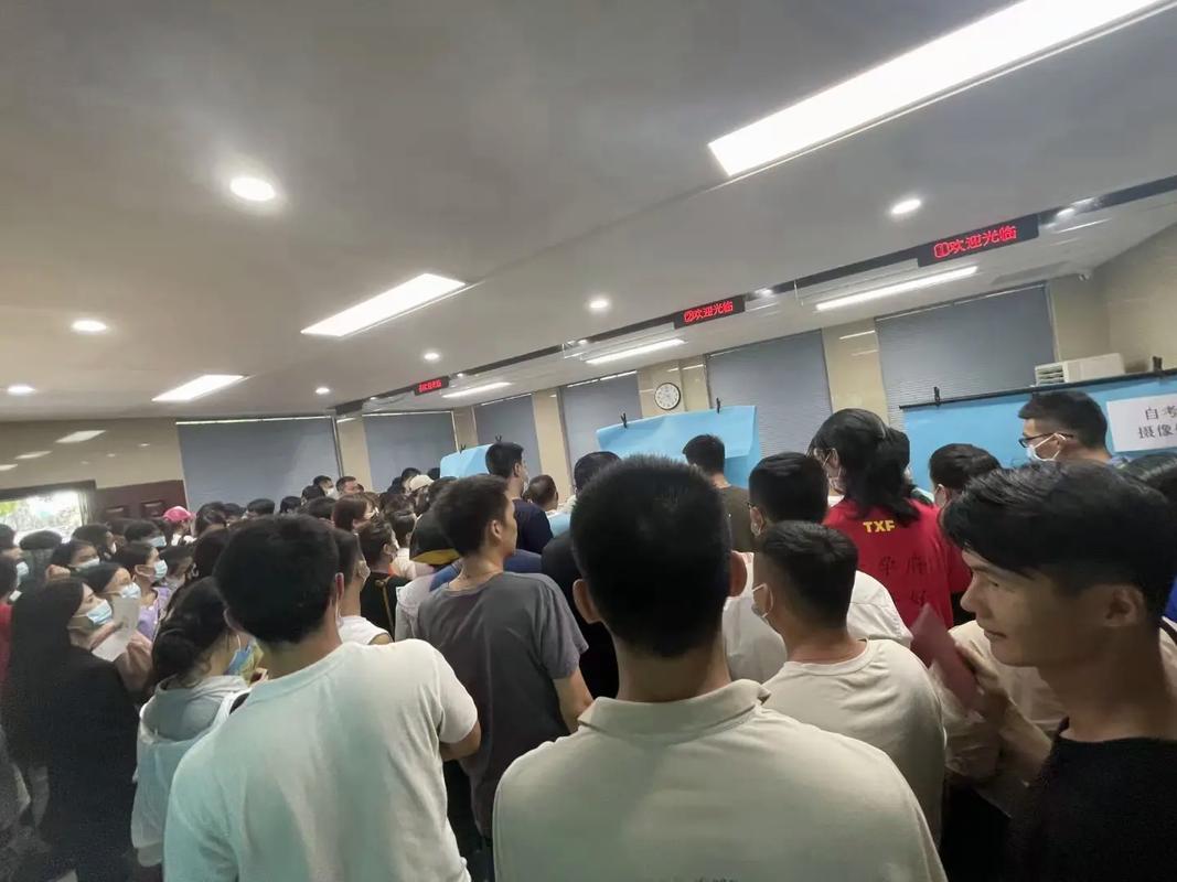 成人高考现场确认未能出席的后果及是否必须本人到场解答 - 腿腿教学网